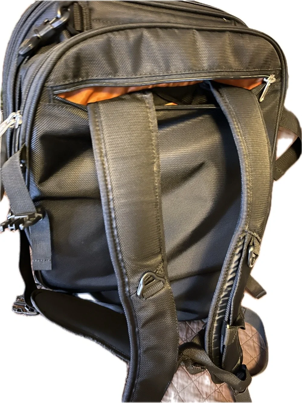 Black Men's Commuter Backpack - Picture 4 of 6